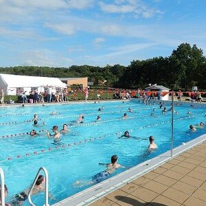 Sportloket Velsen Zwembad de Heerenduinen image 1