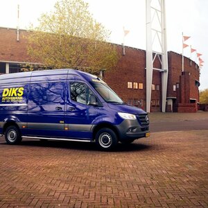 Diks Autoverhuur image 4