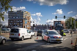 Kop-staart aanrijding voor de Prinsenburg in Haarlem