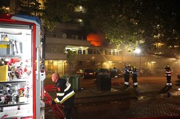 Dode bij grote uitslaande brand door explosie in flat