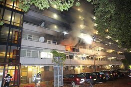 Dode bij grote uitslaande brand door explosie in flat