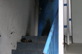 Brand in portiekflat in Haarlem