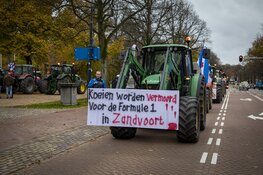 Boeren protesteren voor provinciehuis Noord Holland