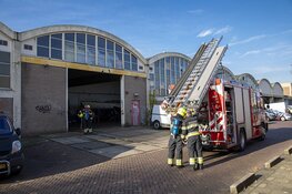Brand in loods aan de Paul Krugerkade in Haarlem