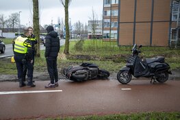 Scooterrijdster gewond bij ongeval op de Rotondeweg in Haarlem