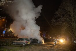 Auto uitgebrand aan de Oudeweg in Haarlem