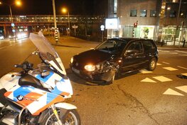 Flinke schade op kruispunt voor station in Heemstede