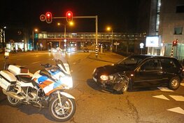 Flinke schade op kruispunt voor station in Heemstede