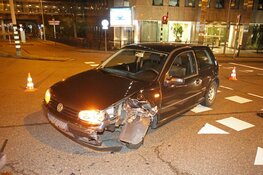 Flinke schade op kruispunt voor station in Heemstede