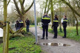 Magneetvissers vinden vuurwapen in Brouwersvaart