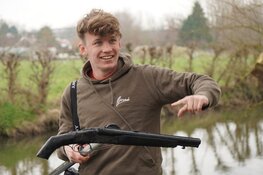 Magneetvissers vinden vuurwapen in Brouwersvaart