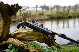 Magneetvissers vinden vuurwapen in Brouwersvaart