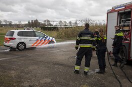 Agente krijgt "cursus blussen" na brandje in Haarlem