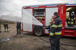 Agente krijgt "cursus blussen" na brandje in Haarlem