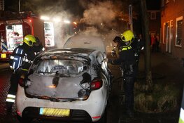 Auto in de brand gestoken in Haarlem
