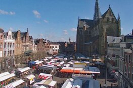 Kritiek en begrip op social media over doorgaan zaterdagmarkt in centrum Haarlem