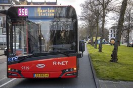 Jongen lichtgewond na botsing met R-Net bus van Connexxion