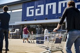 Lange wachtrij bij Gamma Waardsepolder