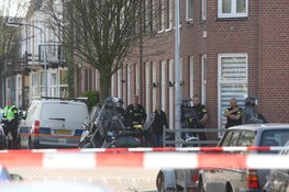 Grote politieactie in de Spaarnsevaartstraat