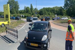 Politie sluit meerdere wegen naar kust af vanwege drukte en roept op: "Kom niet naar strand!"