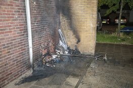 Brand tegen flat aan de Thomas Morestraat in Haarlem