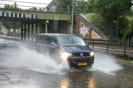 Wateroverlast door hevige regenval in Haarlem