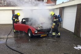 Oldtimer uit 1973 total-loss na brand in Heemstede