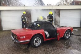 Oldtimer uit 1973 total-loss na brand in Heemstede