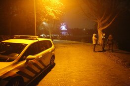 Geparkeerde auto te water gerold