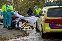 Scooterrijdster gewond na ongeval op de Lorentzkade