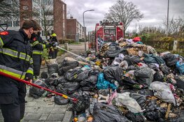 Brand in vuilniswagen in Haarlem