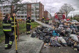 Brand in vuilniswagen in Haarlem