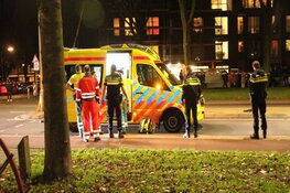 Auto verliest chassis bij crash, één zwaargewonde