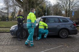 Automobilist botst op voorganger op de Kloppersingel in Haarlem