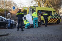 Meisje gewond na aanrijding door auto in Haarlem