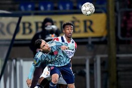 Ajax loopt schade op in Tilburg, maar pakt wintertitel