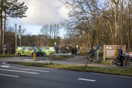 Parkeerplaats Kennemerduinen in Overveen afgesloten om drukte te voorkomen
