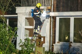 Brand in woning aan de Kleine Sparrenlaan in Bennebroek