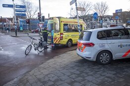 Fietser gewond na botsing met auto op de Zijlweg in Haarlem