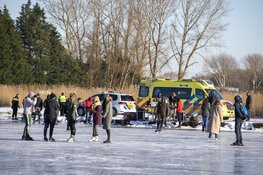 Schaatsplezier op de Veerplas in Haarlem, gewonden bij valpartijen