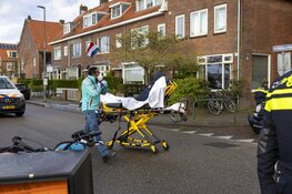 Maaltijdbezorger aangereden door auto op de Lorentzkade