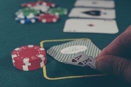 Aanhoudingen na illegaal pokerfeest