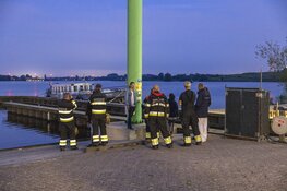 Brandweer en politie zoeken met bootje naar man met bebloed gezicht