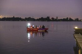 Brandweer en politie zoeken met bootje naar man met bebloed gezicht