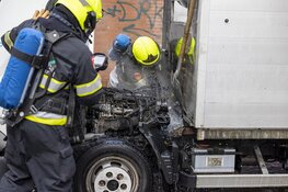 Bakwagen van Spaarnelanden in de brand gevlogen in Haarlem