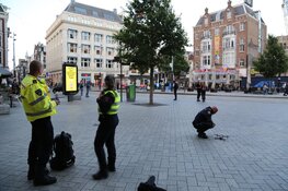 Peter R. de Vries neergeschoten op Lange Leidsedwarsstraat, verdachte voortvluchtig