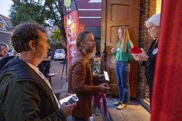 "Volle bak" bij voorstelling Theo Maassen. Gemeente Haarlem houdt situatie in de gaten