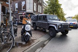 Snorfietser gewond na ongeval op de Gedempte Oude Gracht in Haarlem