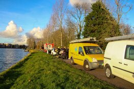 Kind vast tussen fietsspaken in Haarlem