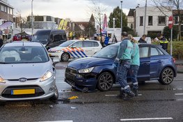 Veel schade en overlast door ongeval op de Rijksstraatweg in Haarlem